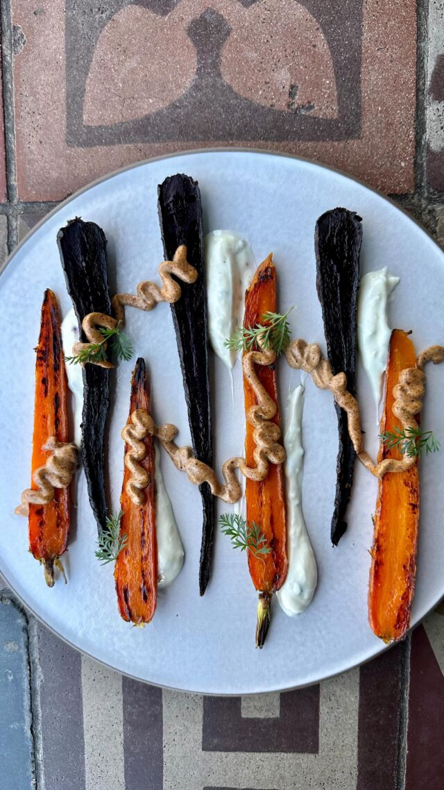 La leggenda narra che in origine le carote fossero di colore viola 🟣…ma quale magia le fece diventare di color arancione? 🧞🔮😈

Ti racconteremo questa storia nel prossimo post…💁🏼‍♀️
KEEP IN TOUCH